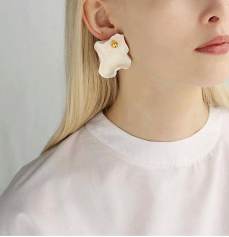 Oyster earrings