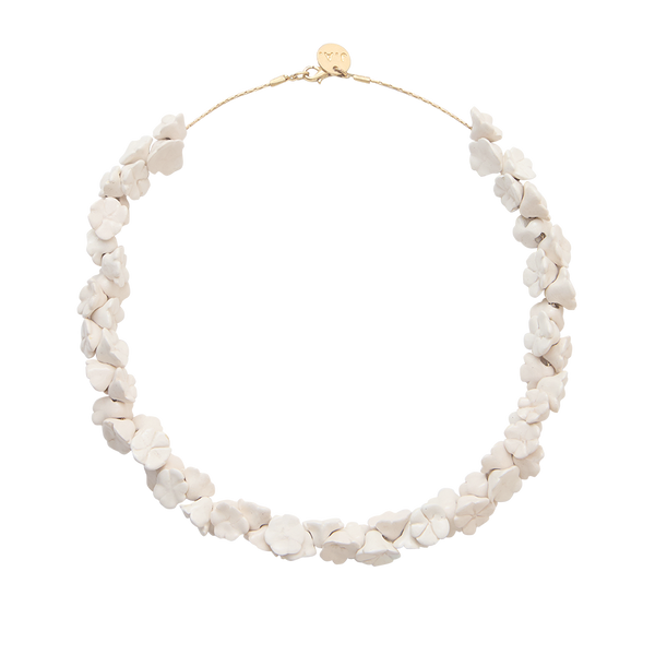 60 Flores Collar
