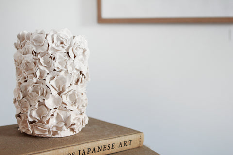 Fleurs White Vase