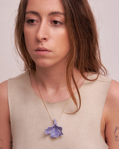 Lily Necklace White